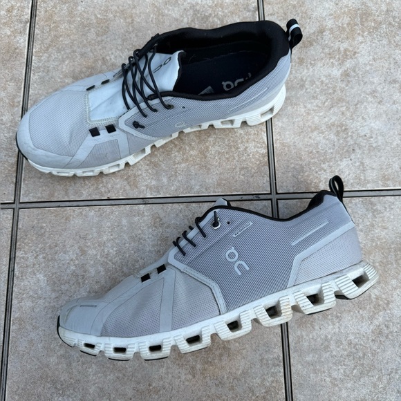 On Running Men\'s Light Gray Athletic Shoes main image 4